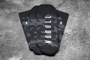 Nobull Crew Men's Socks Grey Camo | Australia (TB7184)